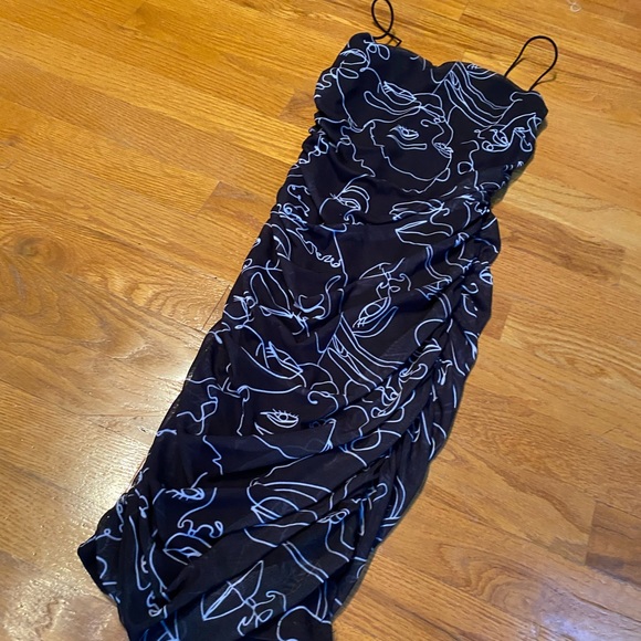 Dress - Picture 2 of 3